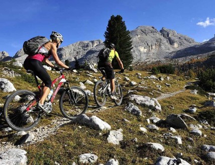 Ruta en mountain bike por la montaña